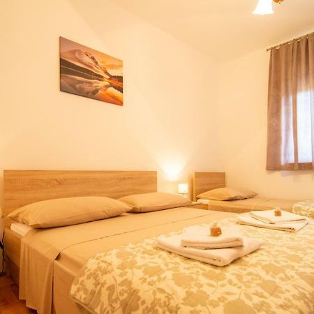 Apartmani Perkovic Gustirna Exterior photo